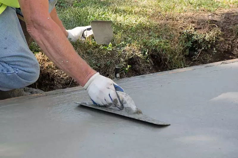 Trowel concrete finish