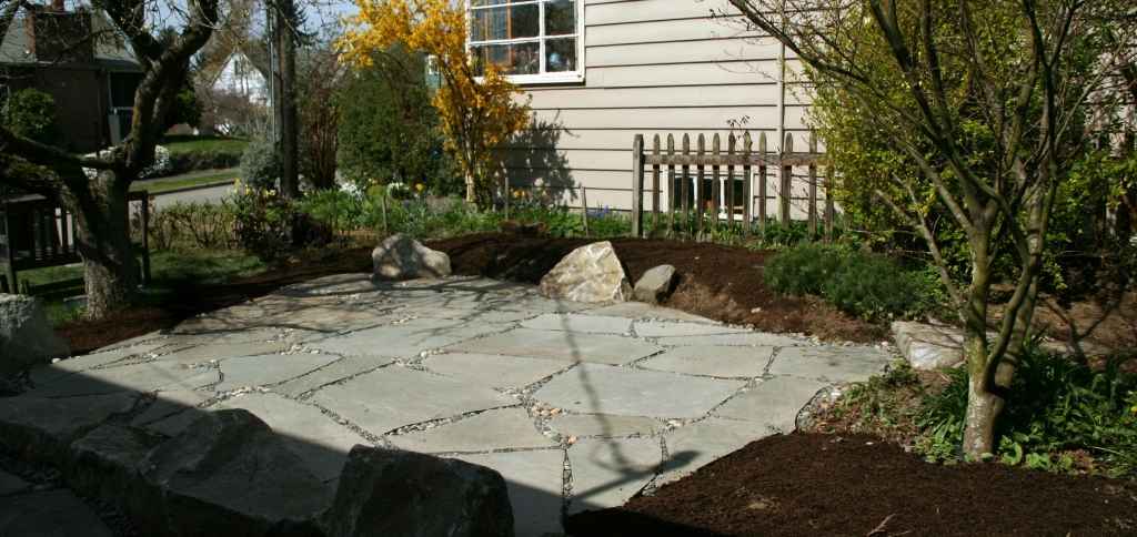 Flagstone is more durable than pavers