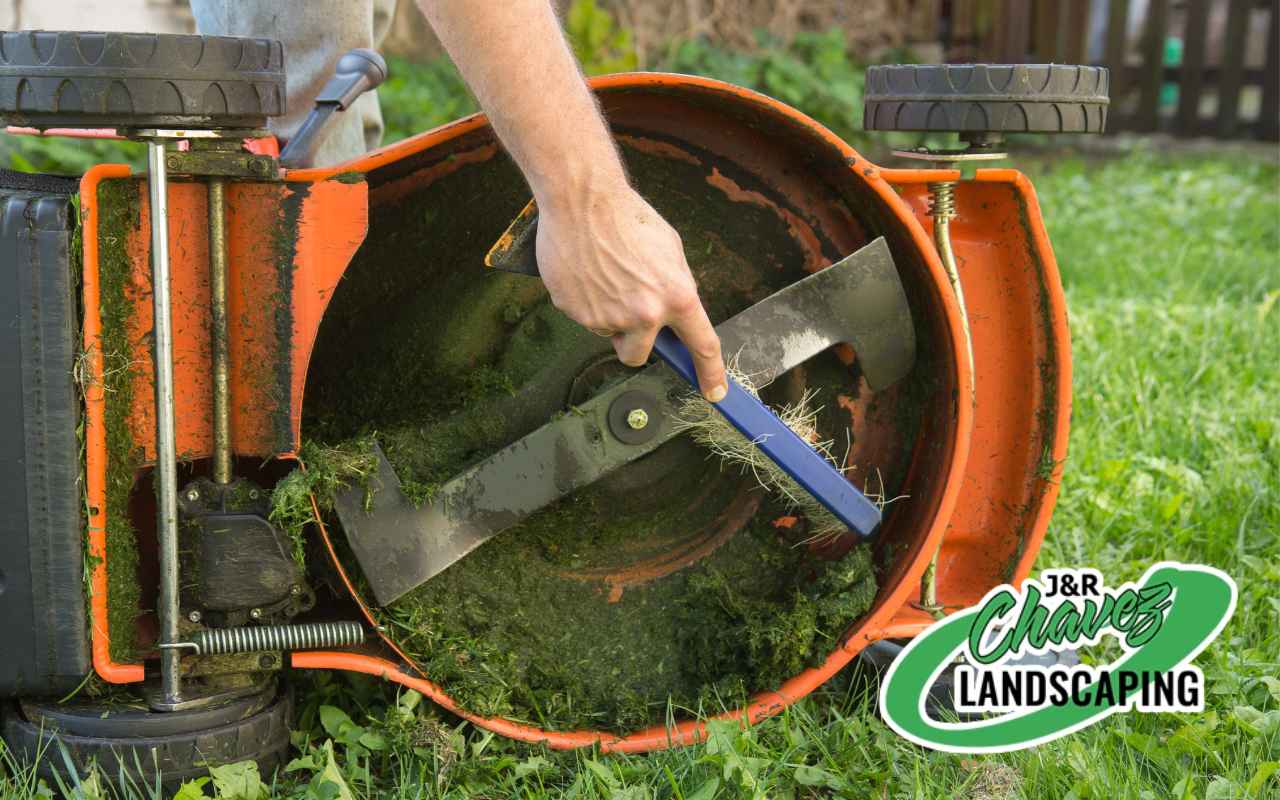 Learn the best steps to keep your lawn mower clean 